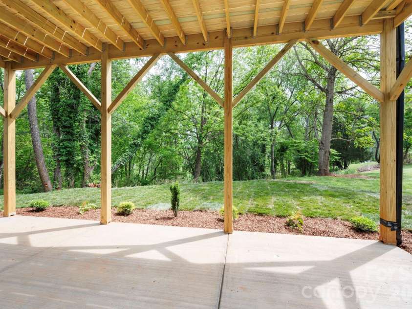 76 Jonestown Road, Asheville, NC 28804.  MLS# CAR4381516, YatesRealty ID 24279. 