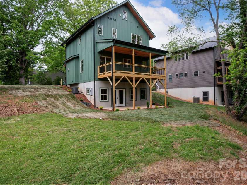 76 Jonestown Road, Asheville, NC 28804.  MLS# CAR4381516, YatesRealty ID 24279. 