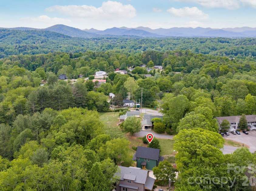 76 Jonestown Road, Asheville, NC 28804.  MLS# CAR4381516, YatesRealty ID 24279. 