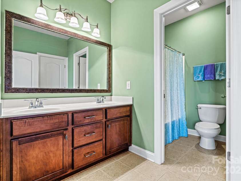 103 Glenholden Lane, Mooresville, NC 28115.  MLS# CAR4215000, YatesRealty ID 24280. 4th bedroom  Bath
