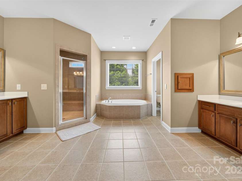 103 Glenholden Lane, Mooresville, NC 28115.  MLS# CAR4215000, YatesRealty ID 24280. 