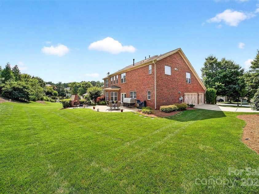 103 Glenholden Lane, Mooresville, NC 28115.  MLS# CAR4215000, YatesRealty ID 24280. 
