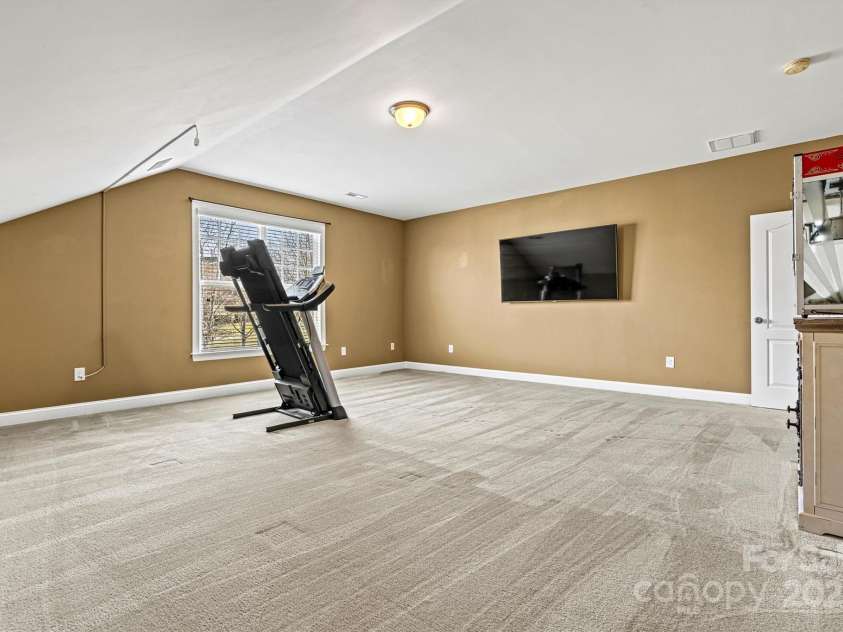 103 Glenholden Lane, Mooresville, NC 28115.  MLS# CAR4215000, YatesRealty ID 24280. Bonus Room