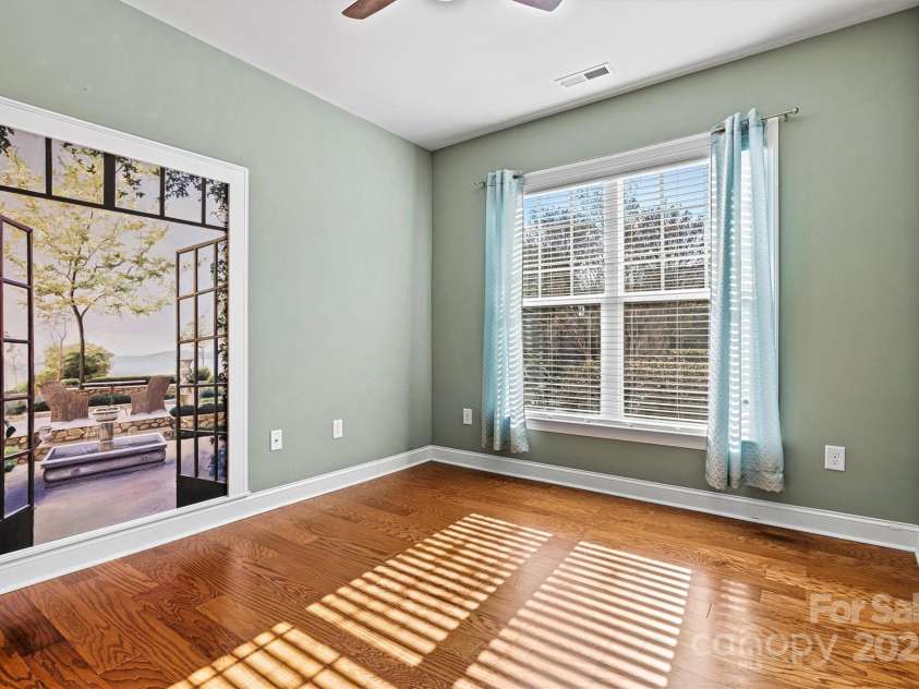 103 Glenholden Lane, Mooresville, NC 28115.  MLS# CAR4215000, YatesRealty ID 24280. Guest Ensuite Main level