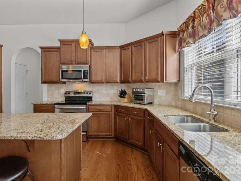 103 Glenholden Lane, Mooresville, NC 28115.  MLS# CAR4315820, YatesRealty ID 24280. 