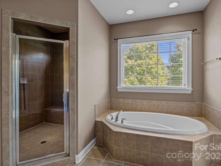 103 Glenholden Lane, Mooresville, NC 28115.  MLS# CAR4315820, YatesRealty ID 24280. 