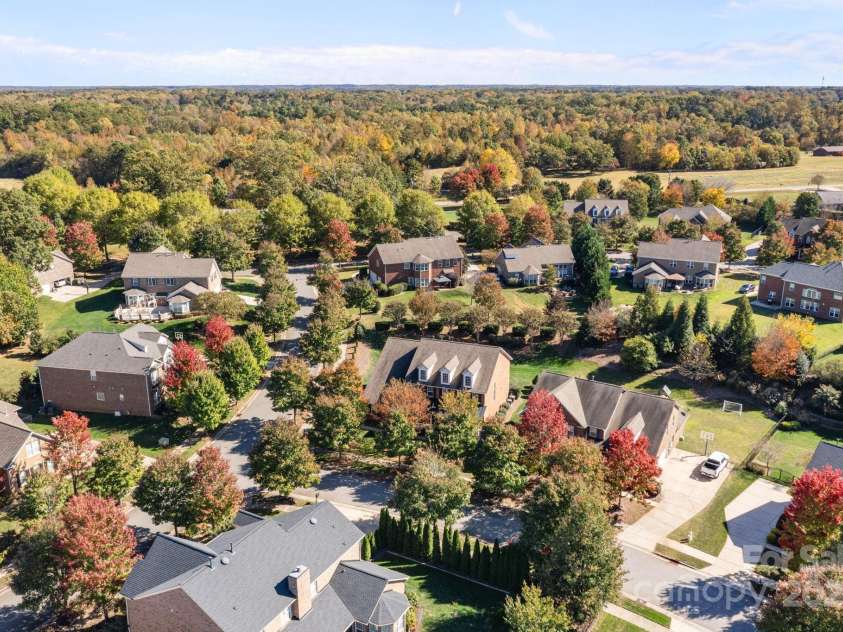 103 Glenholden Lane, Mooresville, NC 28115.  MLS# CAR4315820, YatesRealty ID 24280. 