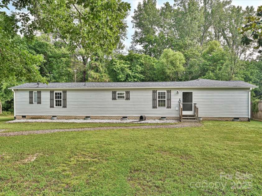 1140 Randall Court, Concord, NC 28025.  MLS# CAR4272357, YatesRealty ID 24281. 