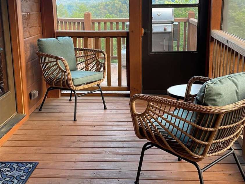 6749 Fire Crest Lane, Lenoir, NC 28645.  MLS# CAR4377295, YatesRealty ID 24281. 2nd Screened Porch