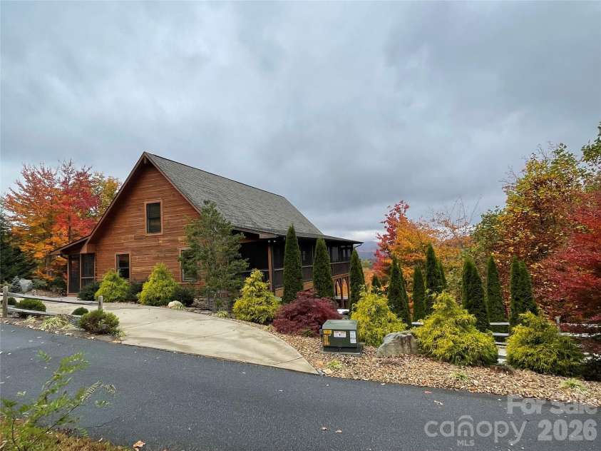 6749 Fire Crest Lane, Lenoir, NC 28645.  MLS# CAR4377295, YatesRealty ID 24281. Fall!