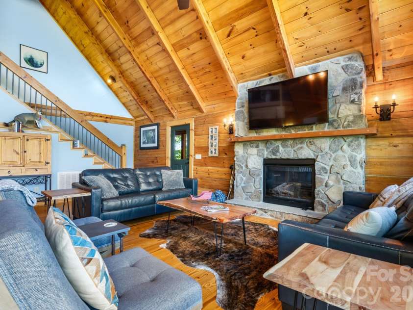 6749 Fire Crest Lane, Lenoir, NC 28645.  MLS# CAR4377295, YatesRealty ID 24281. Propane Gas Logs