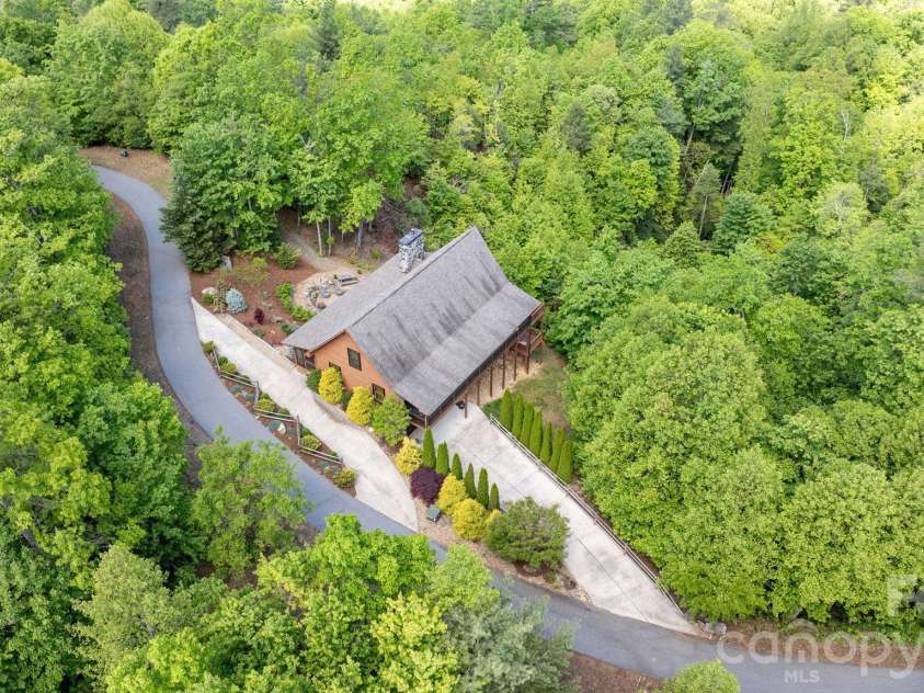 6749 Fire Crest Lane, Lenoir, NC 28645.  MLS# CAR4377295, YatesRealty ID 24281. Two Entry Points For Convenience!