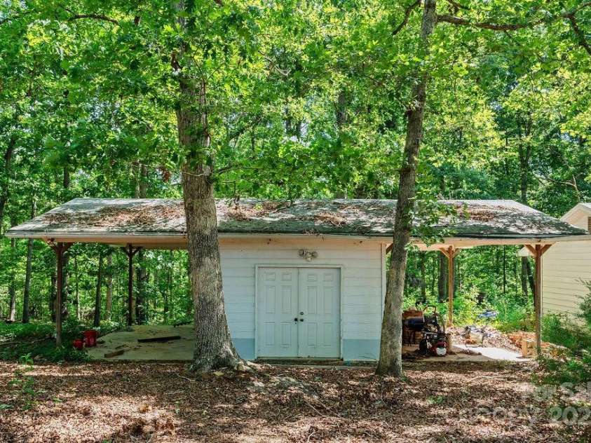 4411 US 221 Highway, Forest City, NC 28043.  MLS# CAR4271996, YatesRealty ID 24283. 