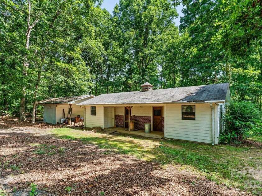 4411 US 221 Highway, Forest City, NC 28043.  MLS# CAR4271996, YatesRealty ID 24283. 