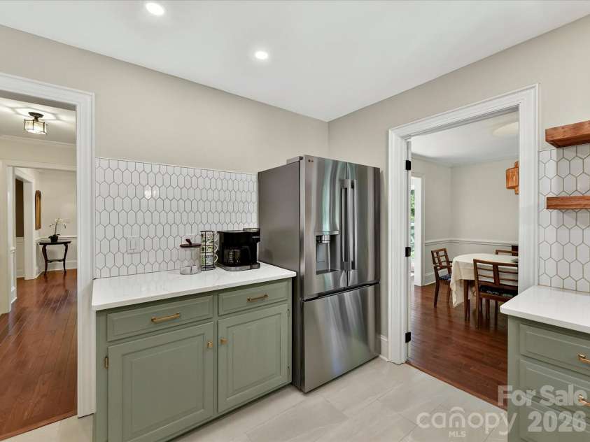 9912 Hanover Hollow Drive, Charlotte, NC 28210.  MLS# CAR4380529, YatesRealty ID 24283.  