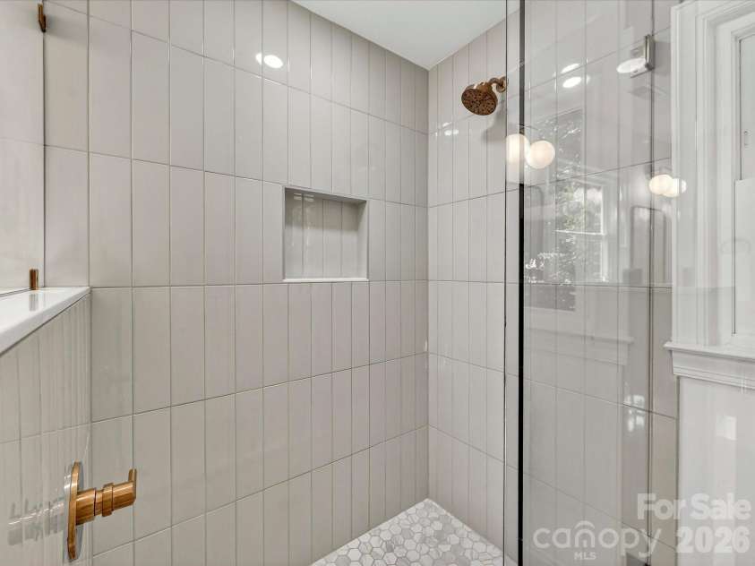 9912 Hanover Hollow Drive, Charlotte, NC 28210.  MLS# CAR4380529, YatesRealty ID 24283. 