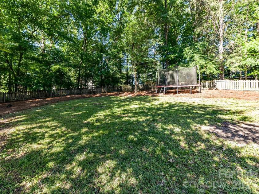 9912 Hanover Hollow Drive, Charlotte, NC 28210.  MLS# CAR4380529, YatesRealty ID 24283. 