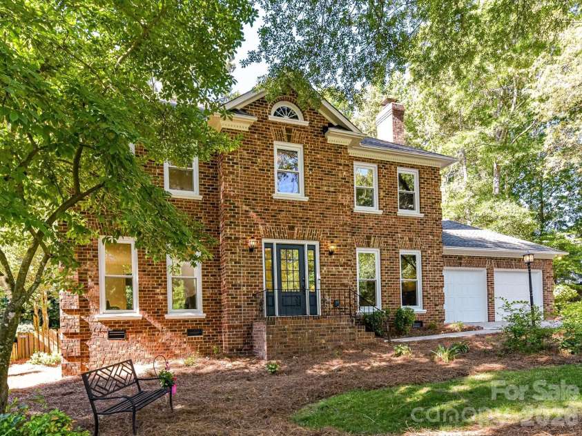 9912 Hanover Hollow Drive, Charlotte, NC 28210.  MLS# CAR4380529, YatesRealty ID 24283. 