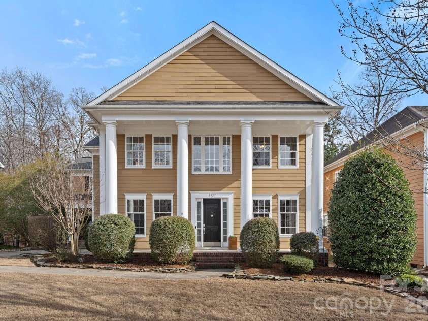 9927 Daufuskie Drive, Charlotte, NC 28278.  MLS# CAR4350655, YatesRealty ID 24285. 