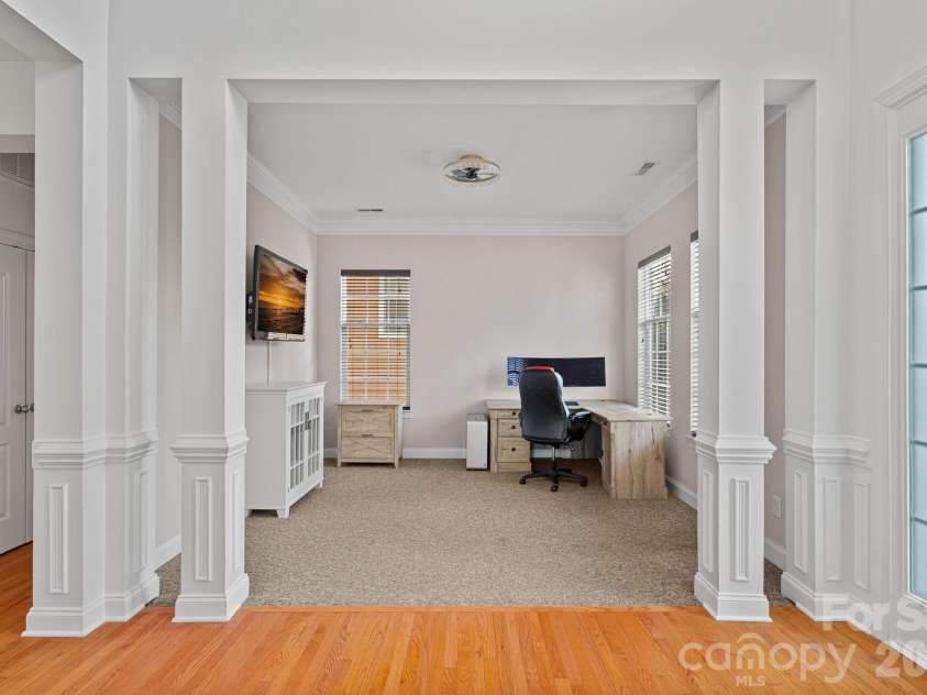 9927 Daufuskie Drive, Charlotte, NC 28278.  MLS# CAR4350655, YatesRealty ID 24285. 