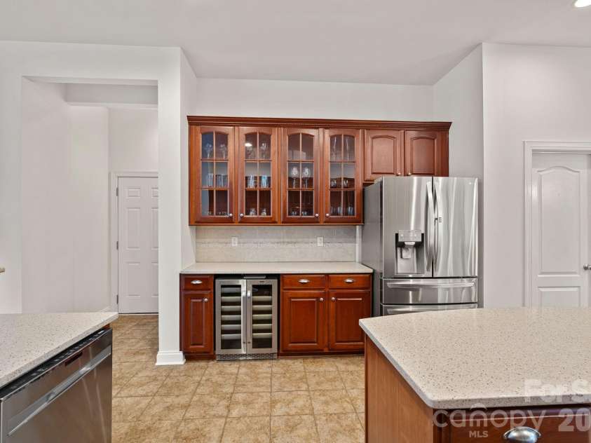 9927 Daufuskie Drive, Charlotte, NC 28278.  MLS# CAR4350655, YatesRealty ID 24285. 