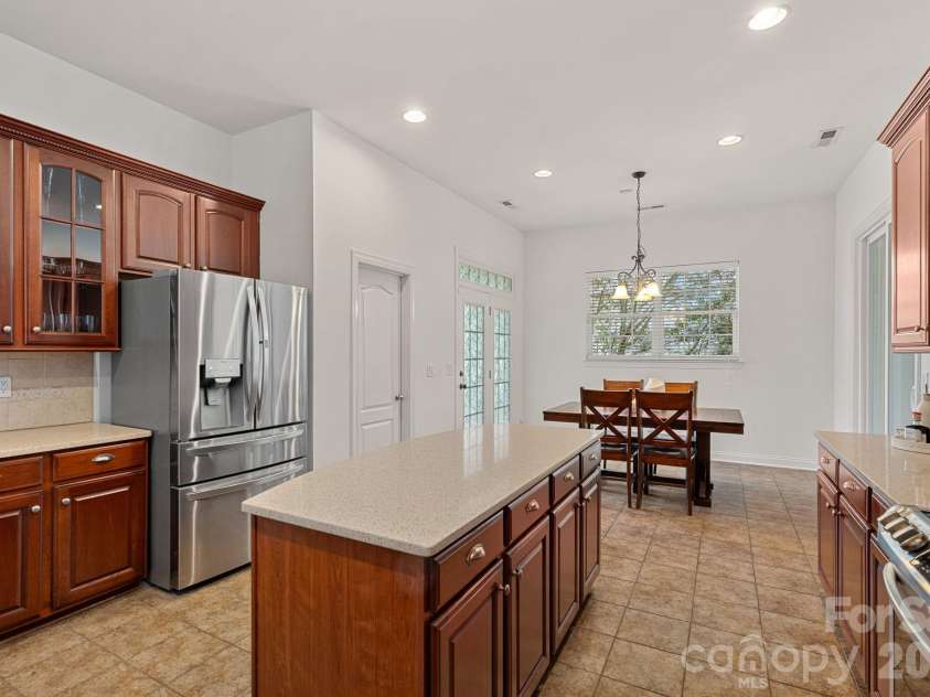 9927 Daufuskie Drive, Charlotte, NC 28278.  MLS# CAR4350655, YatesRealty ID 24285. 