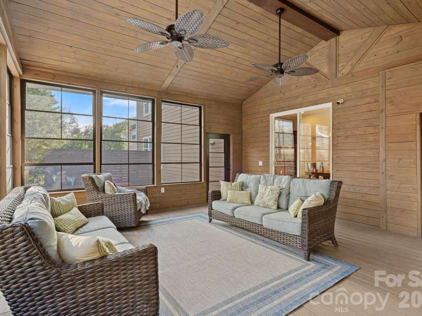 9927 Daufuskie Drive, Charlotte, NC 28278.  MLS# CAR4350655, YatesRealty ID 24285. 