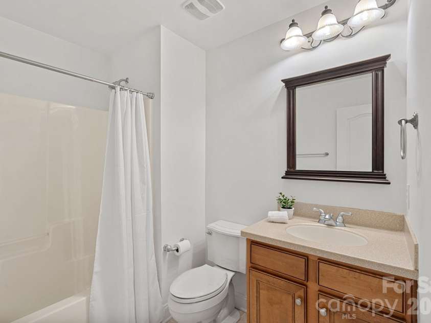 9927 Daufuskie Drive, Charlotte, NC 28278.  MLS# CAR4350655, YatesRealty ID 24285. 