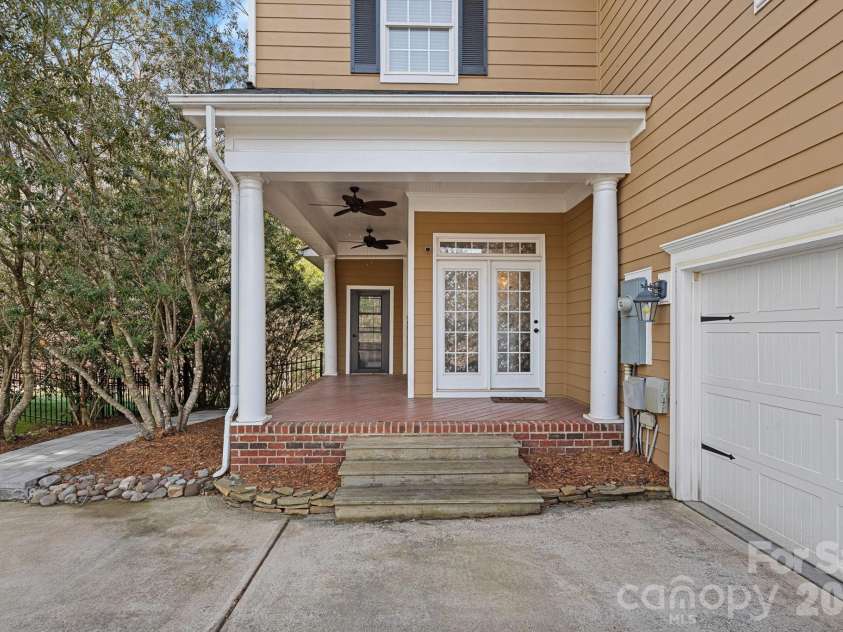 9927 Daufuskie Drive, Charlotte, NC 28278.  MLS# CAR4350655, YatesRealty ID 24285. 