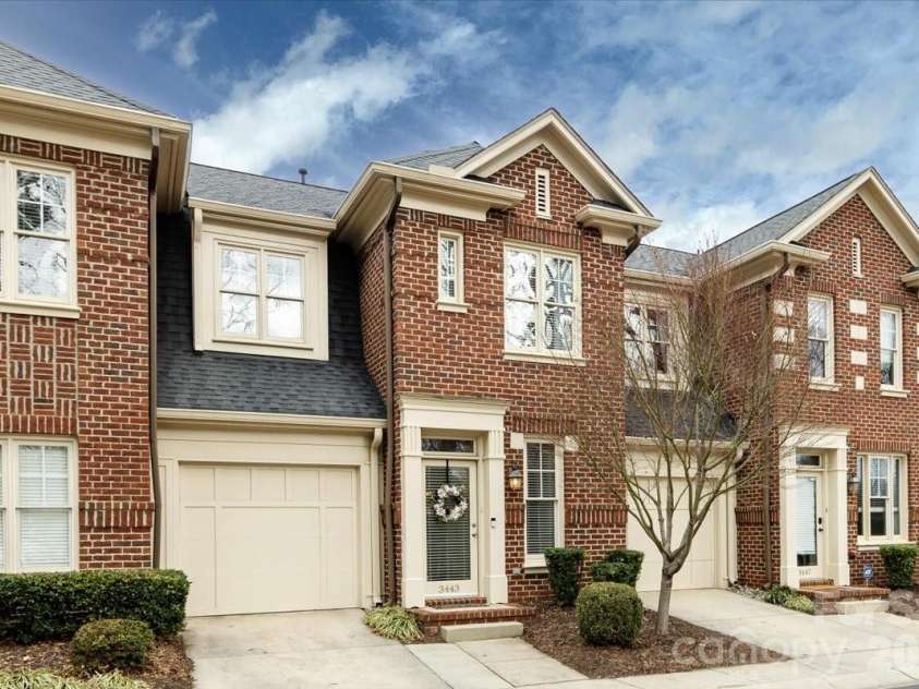 3443 Slope Lane, Charlotte, NC 28209.  MLS# CAR4376974, YatesRealty ID 24286. 
