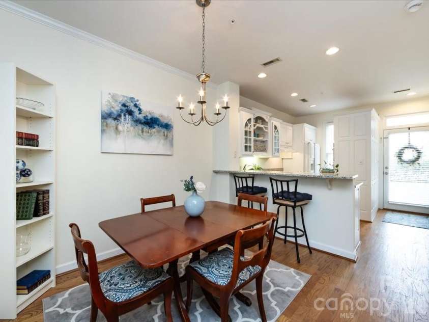 3443 Slope Lane, Charlotte, NC 28209.  MLS# CAR4376974, YatesRealty ID 24286. 