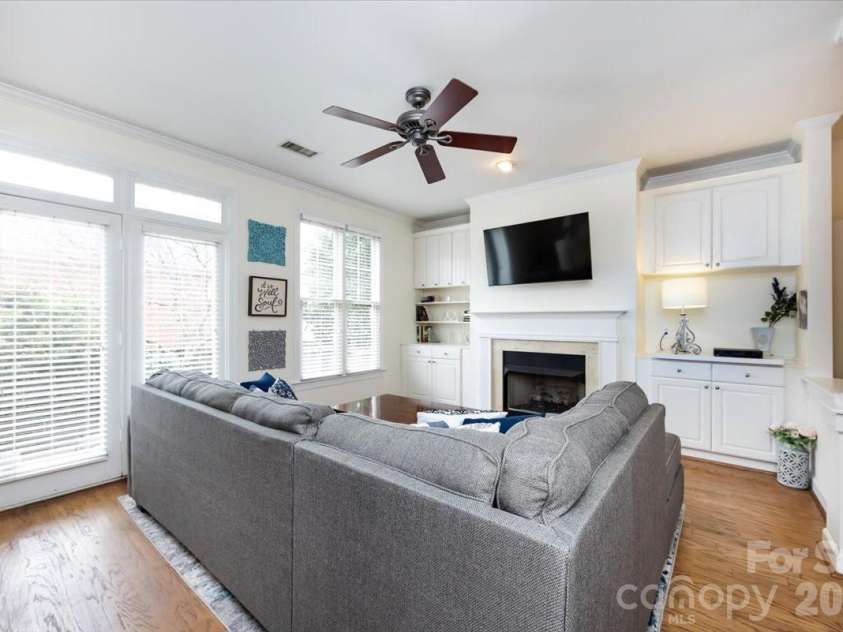 3443 Slope Lane, Charlotte, NC 28209.  MLS# CAR4376974, YatesRealty ID 24286. 