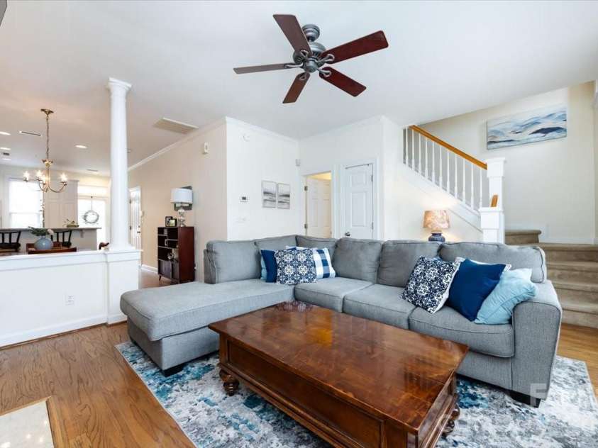 3443 Slope Lane, Charlotte, NC 28209.  MLS# CAR4376974, YatesRealty ID 24286. 