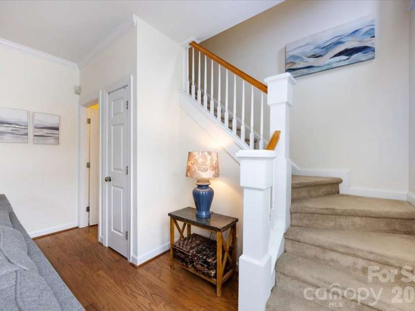 3443 Slope Lane, Charlotte, NC 28209.  MLS# CAR4376974, YatesRealty ID 24286. 