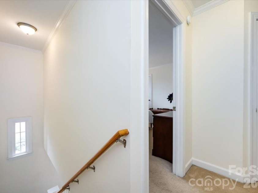 3443 Slope Lane, Charlotte, NC 28209.  MLS# CAR4376974, YatesRealty ID 24286. 