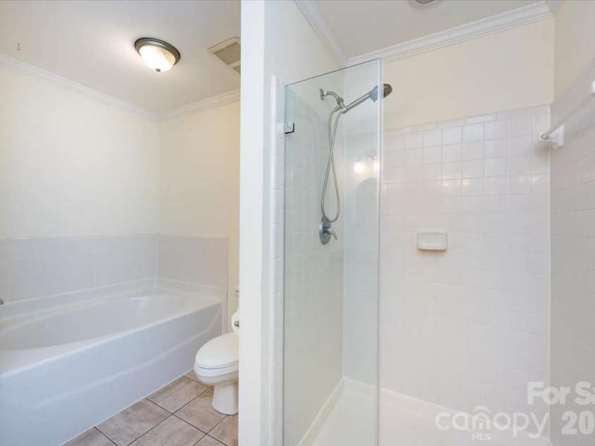 3443 Slope Lane, Charlotte, NC 28209.  MLS# CAR4376974, YatesRealty ID 24286. 