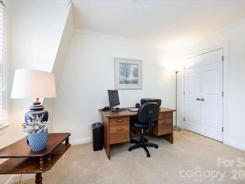 3443 Slope Lane, Charlotte, NC 28209.  MLS# CAR4376974, YatesRealty ID 24286. 