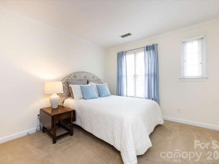 3443 Slope Lane, Charlotte, NC 28209.  MLS# CAR4376974, YatesRealty ID 24286. 