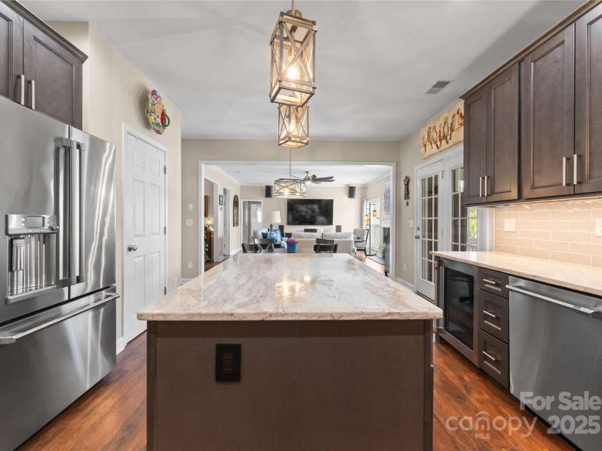 112 Steeplechase Avenue, Mooresville, NC 28117.  MLS# CAR4273207, YatesRealty ID 24287. Kitchen