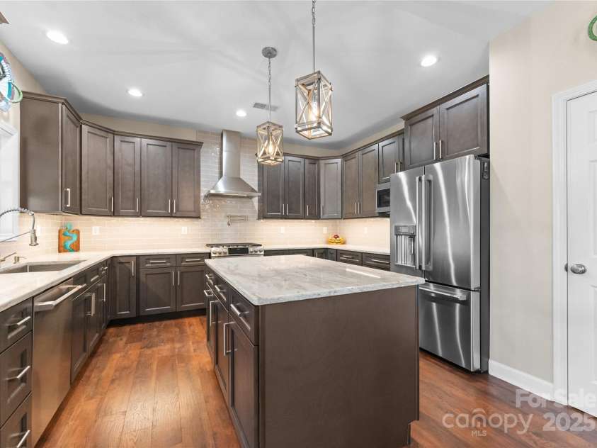 112 Steeplechase Avenue, Mooresville, NC 28117.  MLS# CAR4273207, YatesRealty ID 24287. Kitchen