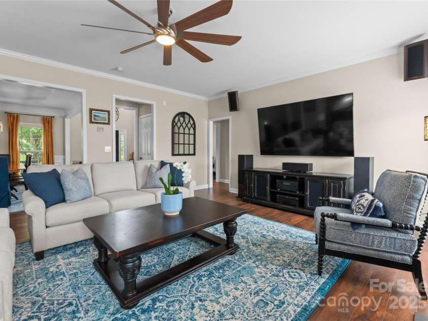 112 Steeplechase Avenue, Mooresville, NC 28117.  MLS# CAR4273207, YatesRealty ID 24287. Living room
