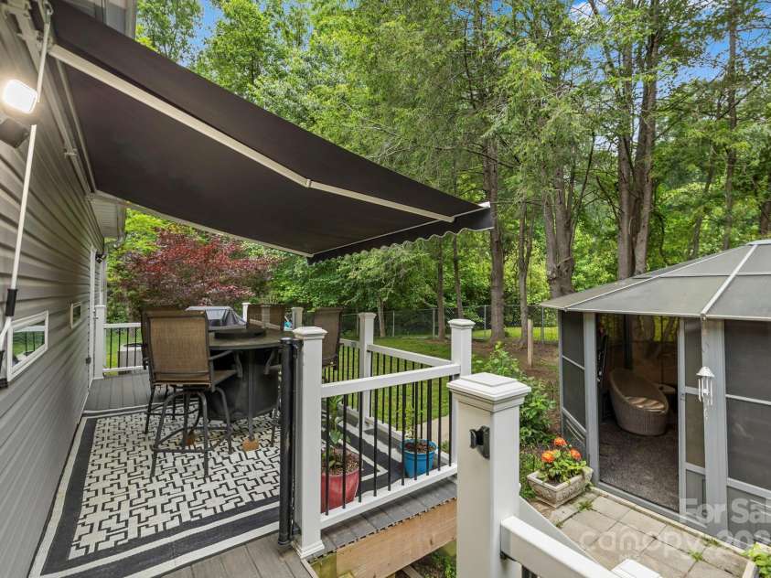 381 Old US 70 Hwy Highway, Black Mountain, NC 28711.  MLS# CAR4268513, YatesRealty ID 24288. 
