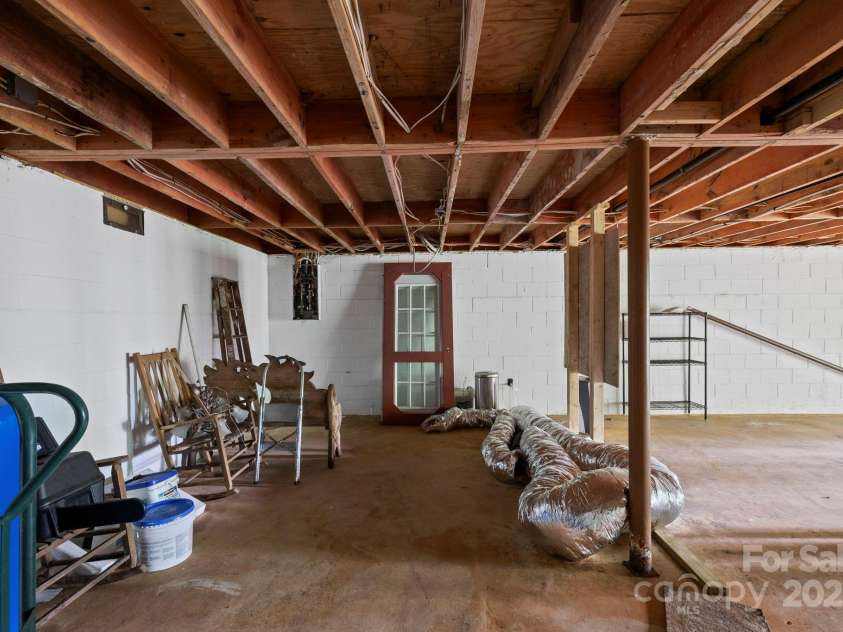 193 Falls View Drive, Lake Toxaway, NC 28747.  MLS# CAR4267831, YatesRealty ID 24289. Basement