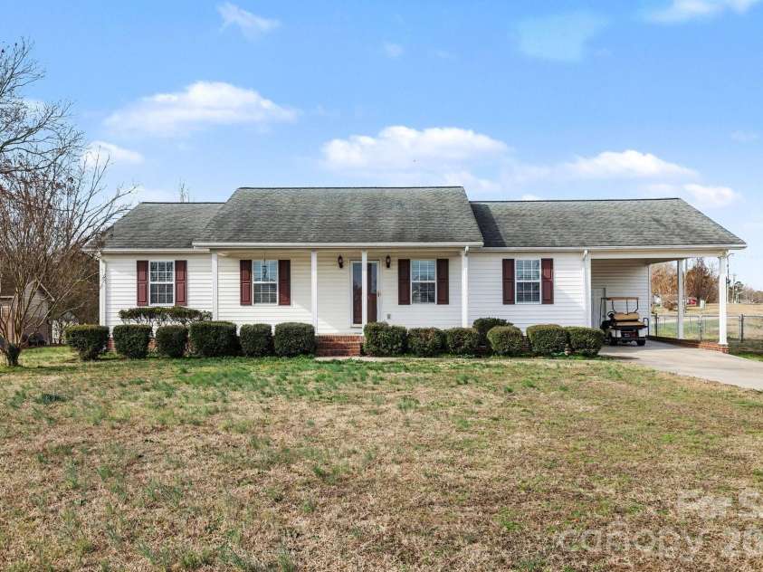 1976 Mcilwain Road, Lancaster, SC 29720.  MLS# CAR4349931, YatesRealty ID 24289. 