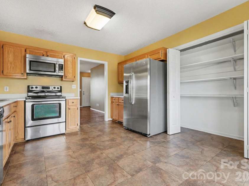 1976 Mcilwain Road, Lancaster, SC 29720.  MLS# CAR4349931, YatesRealty ID 24289. 