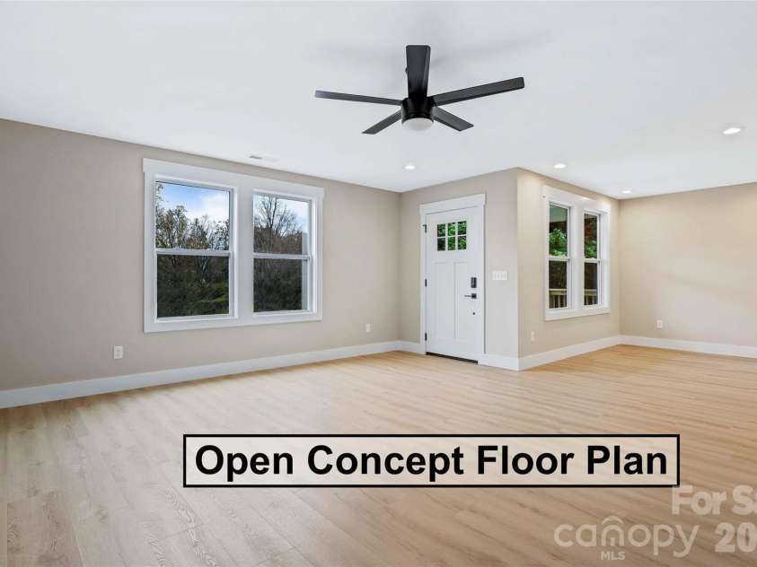 14 Knox Road, Black Mountain, NC 28711.  MLS# CAR4327313, YatesRealty ID 2429. 