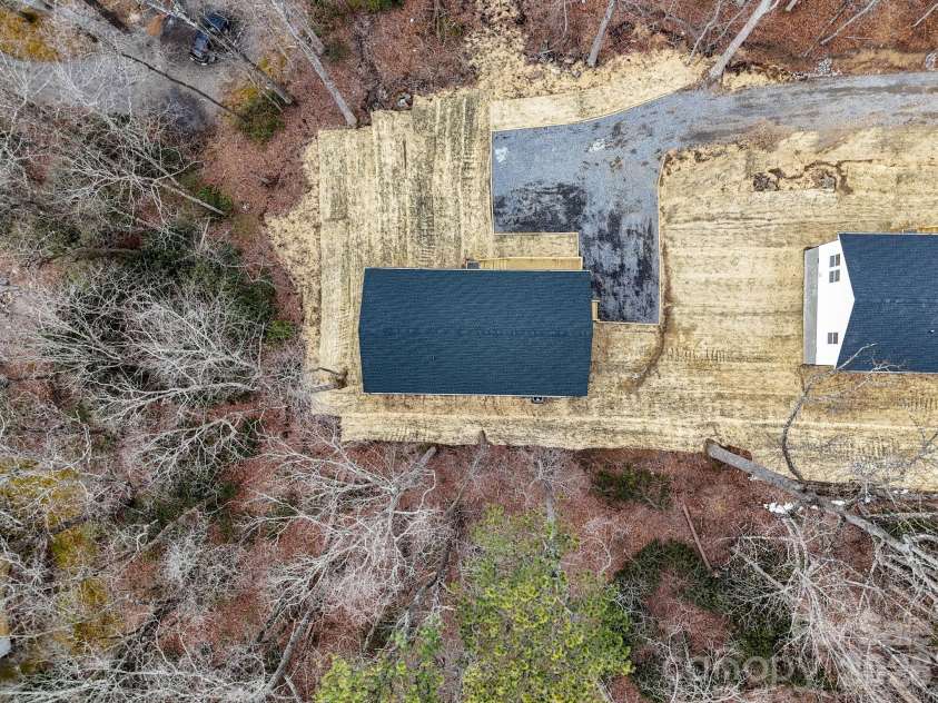 14 Knox Road, Black Mountain, NC 28711.  MLS# CAR4327313, YatesRealty ID 2429. 