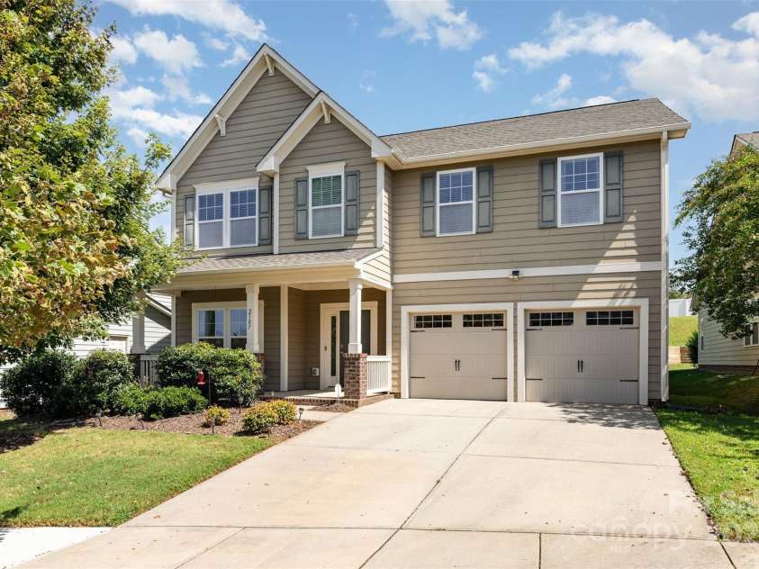 2107 Atwell Glen Lane, Pineville, NC 28134.  MLS# CAR4301478, YatesRealty ID 2429. 