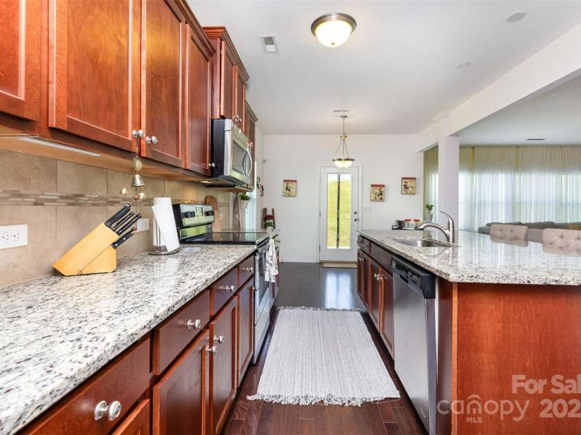 2107 Atwell Glen Lane, Pineville, NC 28134.  MLS# CAR4301478, YatesRealty ID 2429. 