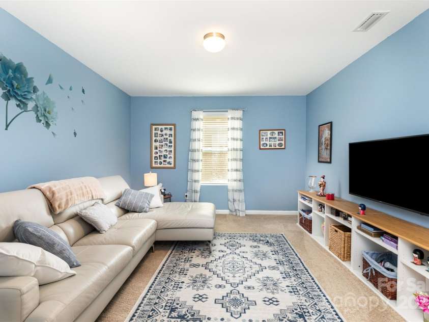 2107 Atwell Glen Lane, Pineville, NC 28134.  MLS# CAR4301478, YatesRealty ID 2429. 